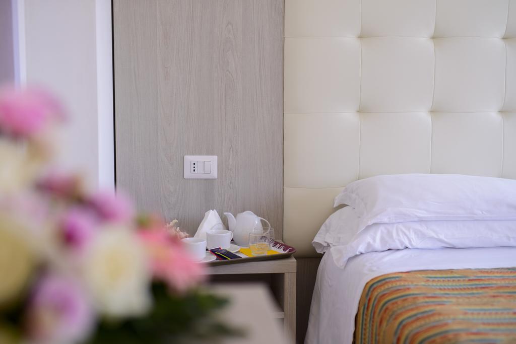 Hotel Suisse 밀라노마리티마 객실 사진