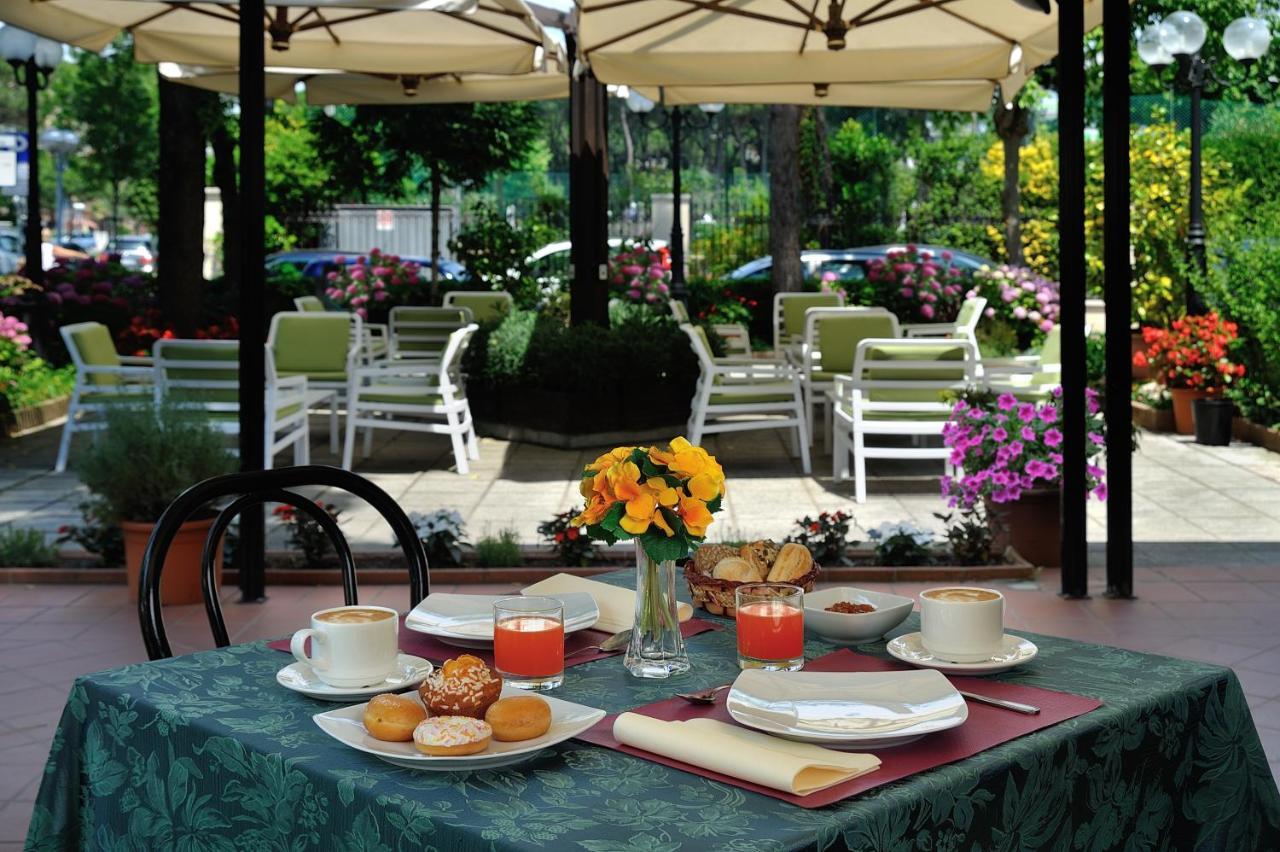 Hotel Suisse 밀라노마리티마 외부 사진